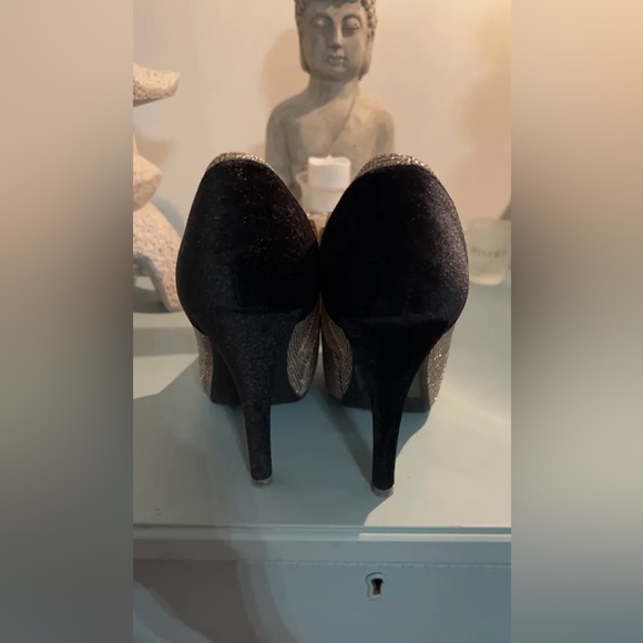 Ladies Heels ๐ - Picture 2 of 6